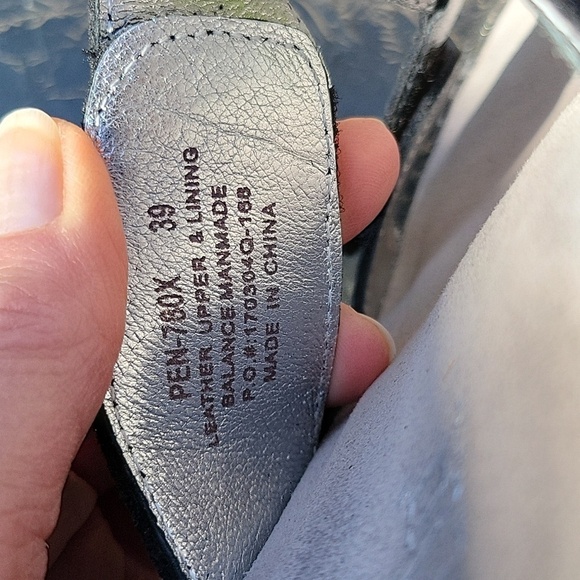 Alegria Leather Black Silver Sandals NWOT Printed Strap Fiona Tessel Flats Sz.39 - Picture 3 of 15